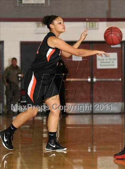 Thumbnail 2 in Foothill vs. Bella Vista (Lady Cardinal Classic) photogallery.