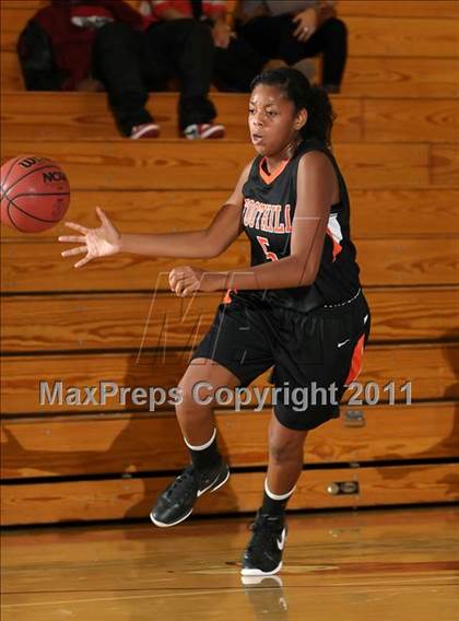 Thumbnail 3 in Foothill vs. Bella Vista (Lady Cardinal Classic) photogallery.