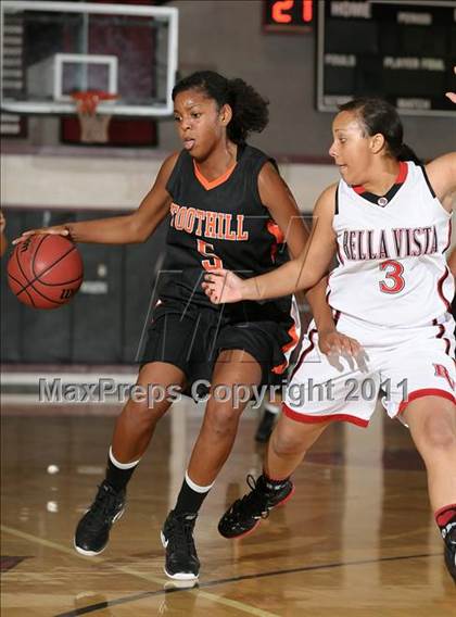 Thumbnail 2 in Foothill vs. Bella Vista (Lady Cardinal Classic) photogallery.