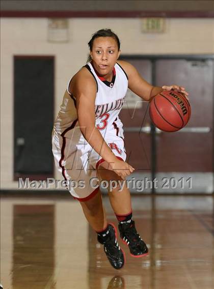Thumbnail 3 in Foothill vs. Bella Vista (Lady Cardinal Classic) photogallery.