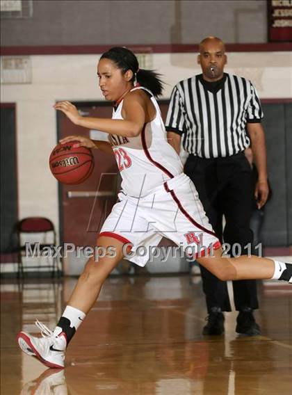 Thumbnail 3 in Foothill vs. Bella Vista (Lady Cardinal Classic) photogallery.
