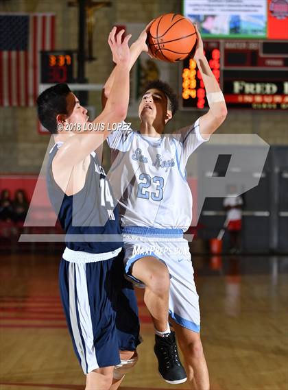 Thumbnail 3 in Corona del Mar vs. Rolling Hills Prep (Nike Extravaganza) photogallery.