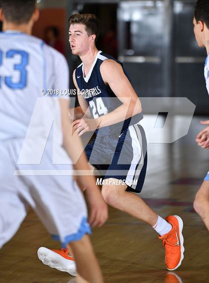 Thumbnail 3 in Corona del Mar vs. Rolling Hills Prep (Nike Extravaganza) photogallery.