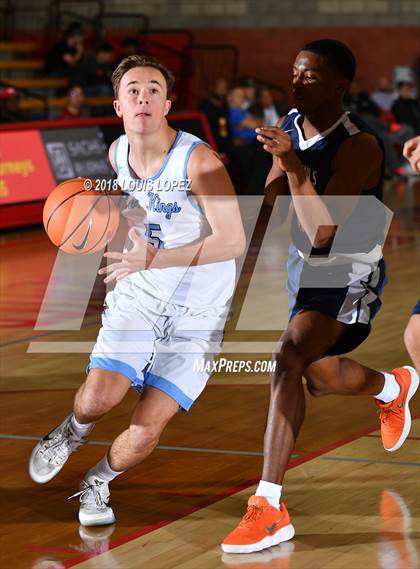 Thumbnail 1 in Corona del Mar vs. Rolling Hills Prep (Nike Extravaganza) photogallery.