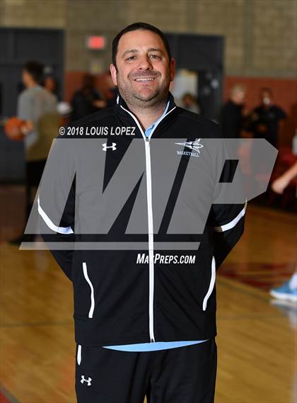 Thumbnail 1 in Corona del Mar vs. Rolling Hills Prep (Nike Extravaganza) photogallery.