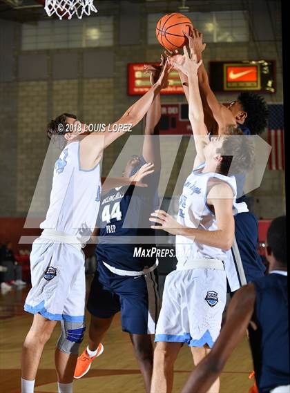 Thumbnail 1 in Corona del Mar vs. Rolling Hills Prep (Nike Extravaganza) photogallery.