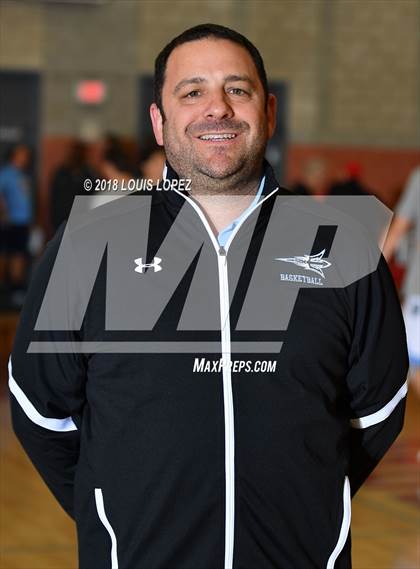Thumbnail 3 in Corona del Mar vs. Rolling Hills Prep (Nike Extravaganza) photogallery.