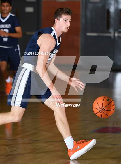 Thumbnail 2 in Corona del Mar vs. Rolling Hills Prep (Nike Extravaganza) photogallery.