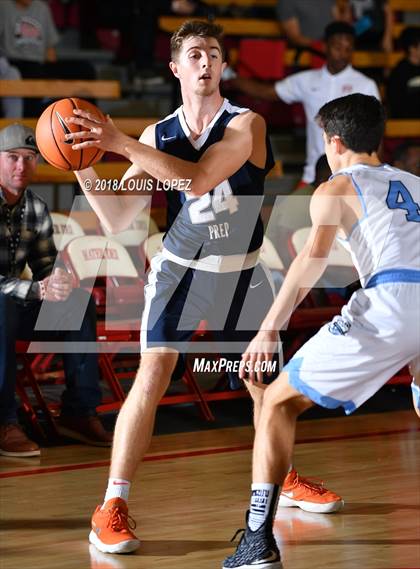 Thumbnail 3 in Corona del Mar vs. Rolling Hills Prep (Nike Extravaganza) photogallery.