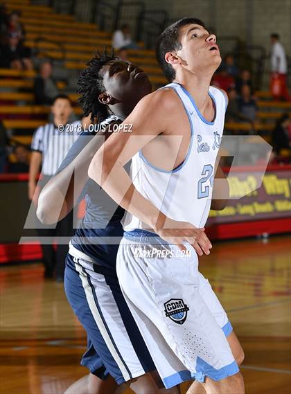 Thumbnail 1 in Corona del Mar vs. Rolling Hills Prep (Nike Extravaganza) photogallery.