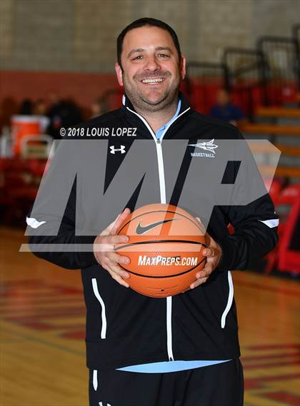 Thumbnail 2 in Corona del Mar vs. Rolling Hills Prep (Nike Extravaganza) photogallery.