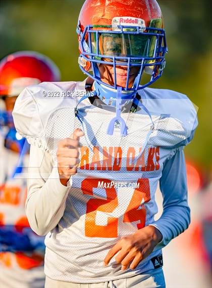 Thumbnail 1 in Grand Oaks @ Oak Ridge (orange vs blue) photogallery.