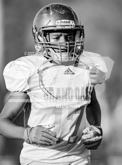 Thumbnail 1 in Grand Oaks @ Oak Ridge (orange vs blue) photogallery.