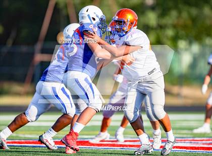 Thumbnail 1 in Grand Oaks @ Oak Ridge (orange vs blue) photogallery.