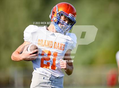 Thumbnail 2 in Grand Oaks @ Oak Ridge (orange vs blue) photogallery.