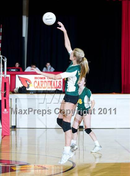 Thumbnail 1 in JV: La Reina @ Bishop Diego [Garcia] photogallery.