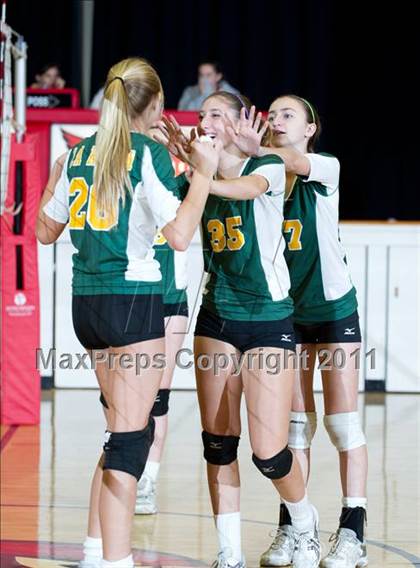 Thumbnail 2 in JV: La Reina @ Bishop Diego [Garcia] photogallery.