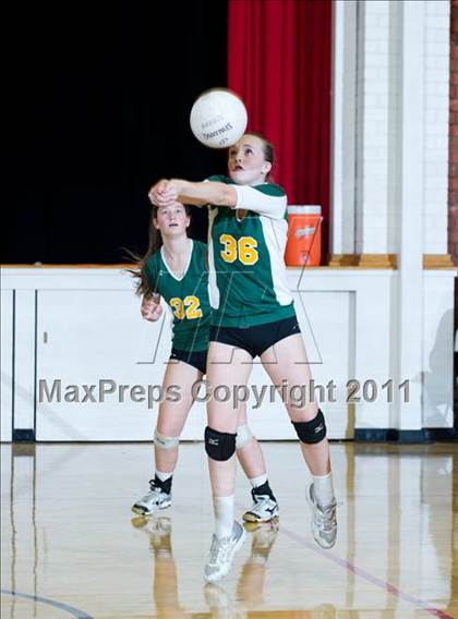 Thumbnail 1 in JV: La Reina @ Bishop Diego [Garcia] photogallery.