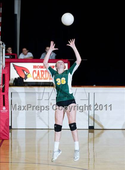 Thumbnail 2 in JV: La Reina @ Bishop Diego [Garcia] photogallery.