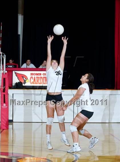 Thumbnail 2 in JV: La Reina @ Bishop Diego [Garcia] photogallery.