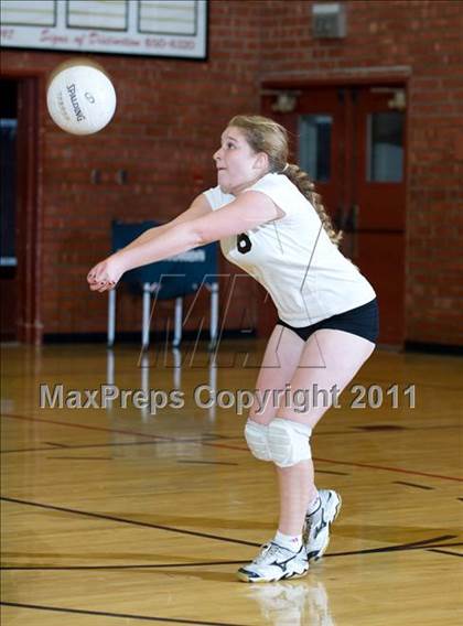 Thumbnail 3 in JV: La Reina @ Bishop Diego [Garcia] photogallery.