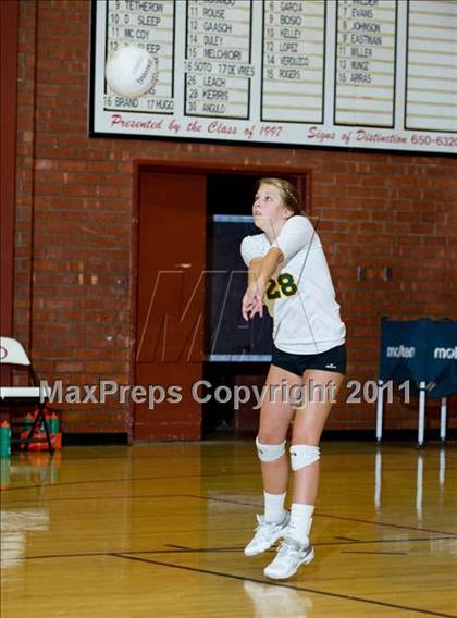 Thumbnail 3 in JV: La Reina @ Bishop Diego [Garcia] photogallery.