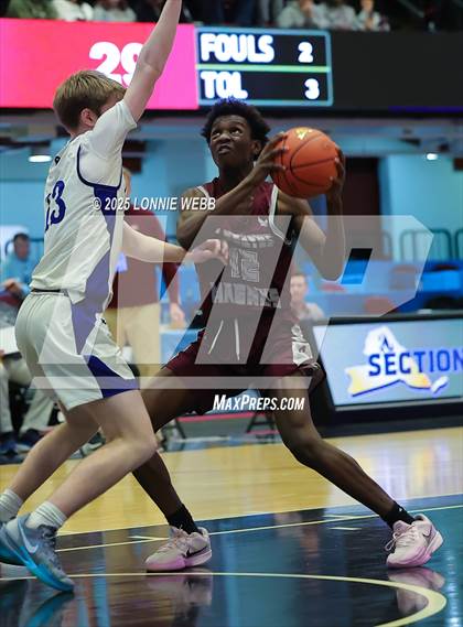 Thumbnail 1 in Pearl River vs. Albertus Magnus (NYSPHSAA Section 1 Class A Semifinal) photogallery.