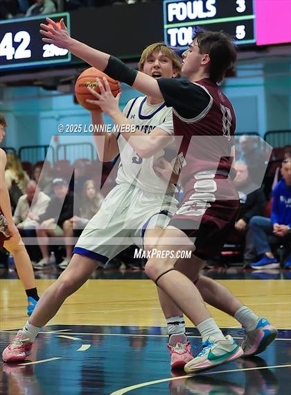 Thumbnail 3 in Pearl River vs. Albertus Magnus (NYSPHSAA Section 1 Class A Semifinal) photogallery.
