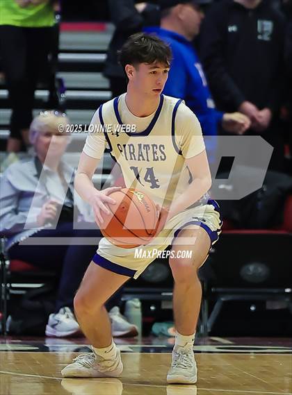 Thumbnail 1 in Pearl River vs. Albertus Magnus (NYSPHSAA Section 1 Class A Semifinal) photogallery.
