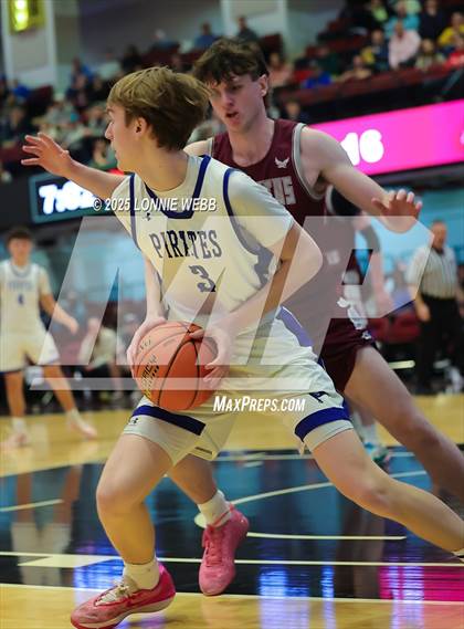 Thumbnail 2 in Pearl River vs. Albertus Magnus (NYSPHSAA Section 1 Class A Semifinal) photogallery.