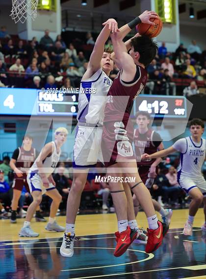 Thumbnail 2 in Pearl River vs. Albertus Magnus (NYSPHSAA Section 1 Class A Semifinal) photogallery.