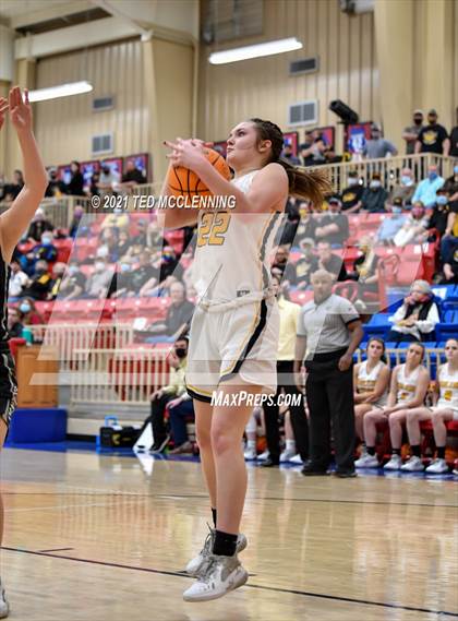 Thumbnail 3 in Salem vs. Bigelow (AAA 2A State Semi Final) photogallery.