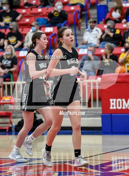 Thumbnail 2 in Salem vs. Bigelow (AAA 2A State Semi Final) photogallery.