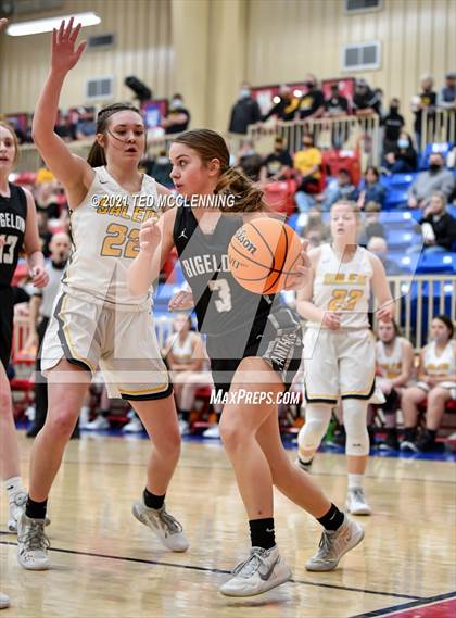 Thumbnail 3 in Salem vs. Bigelow (AAA 2A State Semi Final) photogallery.