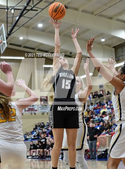 Thumbnail 3 in Salem vs. Bigelow (AAA 2A State Semi Final) photogallery.