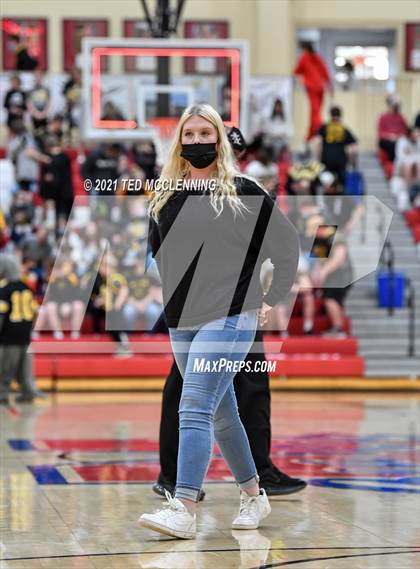Thumbnail 1 in Salem vs. Bigelow (AAA 2A State Semi Final) photogallery.