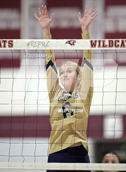 Thumbnail 3 in JV: James Wood @ Warren County photogallery.