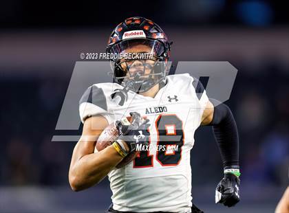 Thumbnail 3 in Smithson Valley vs. Aledo (UIL 5A D1 Football Final) photogallery.