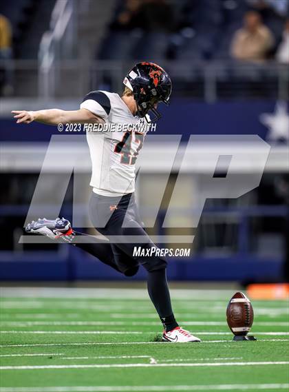 Thumbnail 1 in Smithson Valley vs. Aledo (UIL 5A D1 Football Final) photogallery.