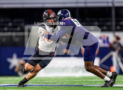 Thumbnail 1 in Smithson Valley vs. Aledo (UIL 5A D1 Football Final) photogallery.