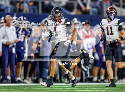 Thumbnail 2 in Smithson Valley vs. Aledo (UIL 5A D1 Football Final) photogallery.