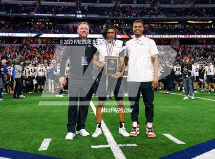 Thumbnail 2 in Smithson Valley vs. Aledo (UIL 5A D1 Football Final) photogallery.