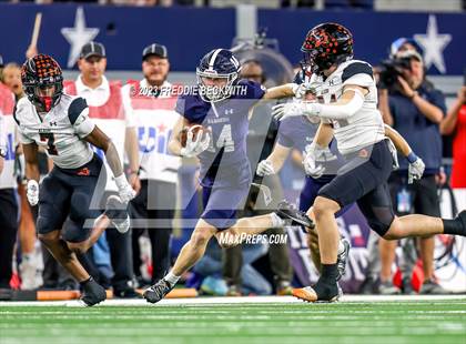 Thumbnail 3 in Smithson Valley vs. Aledo (UIL 5A D1 Football Final) photogallery.