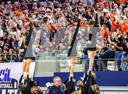 Thumbnail 3 in Smithson Valley vs. Aledo (UIL 5A D1 Football Final) photogallery.