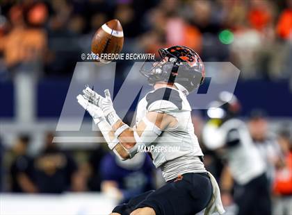 Thumbnail 3 in Smithson Valley vs. Aledo (UIL 5A D1 Football Final) photogallery.