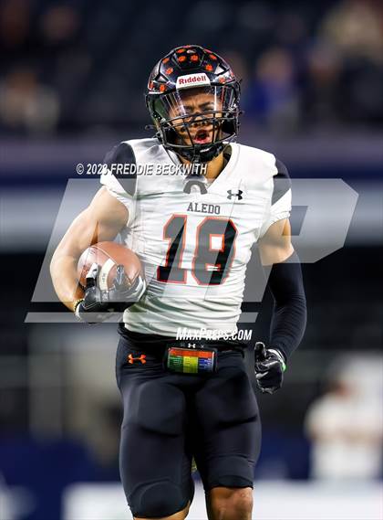 Thumbnail 2 in Smithson Valley vs. Aledo (UIL 5A D1 Football Final) photogallery.