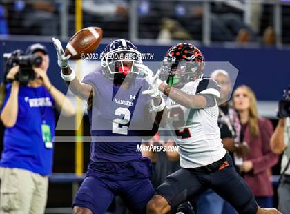 Thumbnail 1 in Smithson Valley vs. Aledo (UIL 5A D1 Football Final) photogallery.