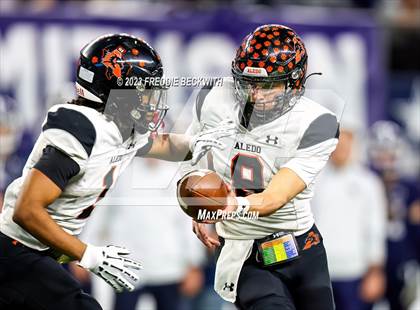 Thumbnail 2 in Smithson Valley vs. Aledo (UIL 5A D1 Football Final) photogallery.