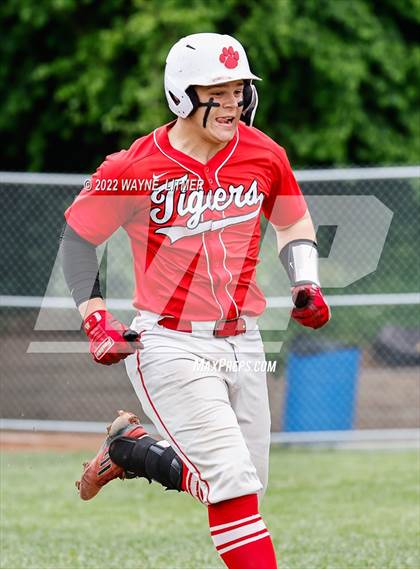 Thumbnail 1 in Beechwood @ Covington Catholic photogallery.
