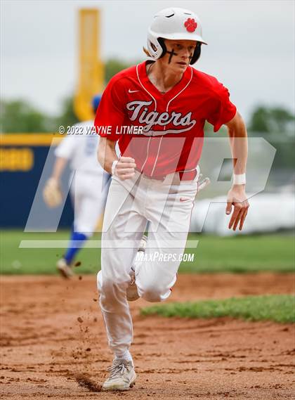 Thumbnail 3 in Beechwood @ Covington Catholic photogallery.